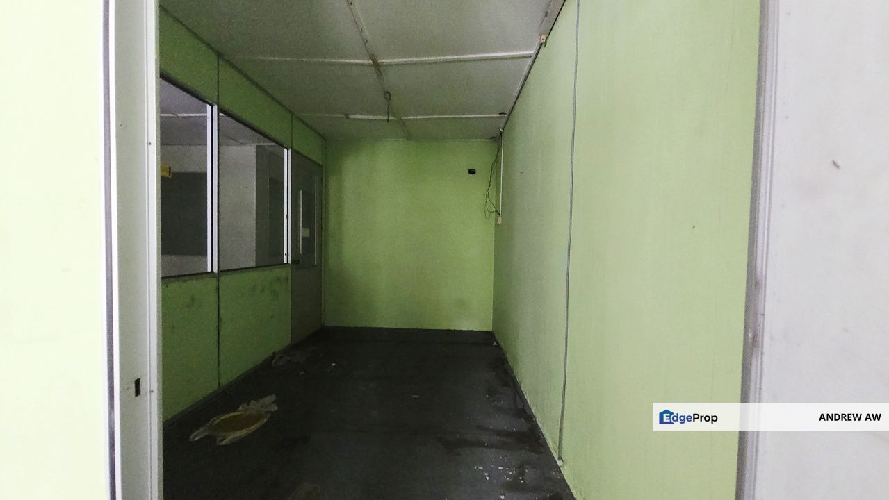 Multi-Level Commercial Shoplot in Kuantan 3 Storey Mezzanine plus Basement, Pahang, Kuantan