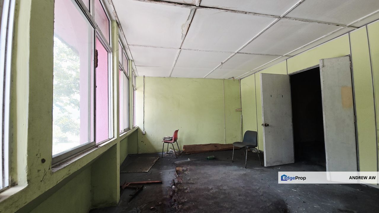 Multi-Level Commercial Shoplot in Kuantan 3 Storey Mezzanine plus Basement, Pahang, Kuantan