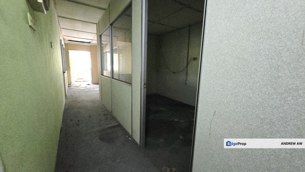 Multi-Level Commercial Shoplot in Kuantan 3 Storey Mezzanine plus Basement, Pahang, Kuantan