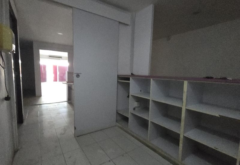 Multi-Level Commercial Shoplot in Kuantan 3 Storey Mezzanine plus Basement