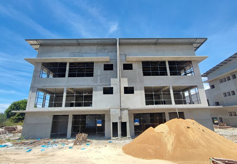 LAST 2 UNITS - NEW 3 STOREY FACTORY IN GONG BADAK
