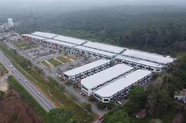 Kedai Bandar Tun Razak Business Park