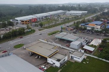 Kedai Bandar Tun Razak Business Park