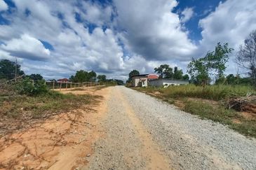 Tanah Pembangunan 3.884 ekar