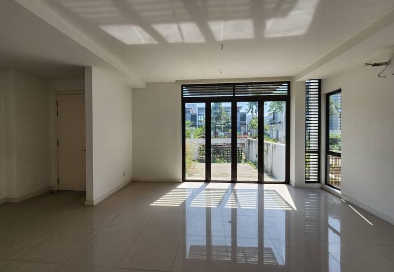 Mozart, Symphony Hills