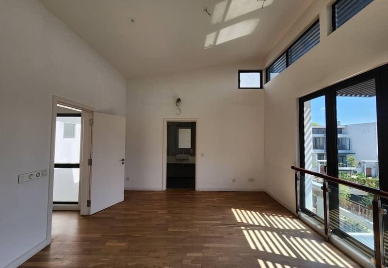 Mozart, Symphony Hills