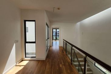 Mozart, Symphony Hills