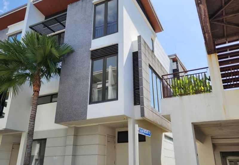 Mozart, Symphony Hills