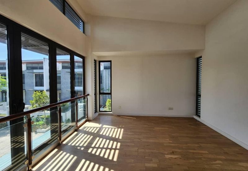 Mozart, Symphony Hills