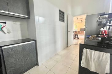 Parkfield Residences, Tropicana Heights