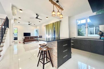 Parkfield Residences, Tropicana Heights