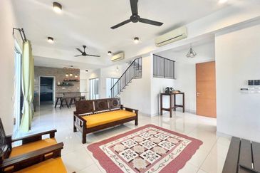 Parkfield Residences, Tropicana Heights