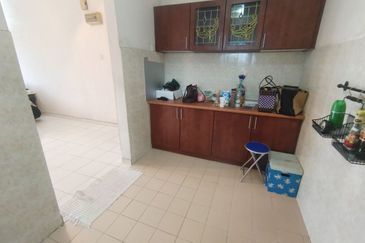 Flat Taman Kinrara