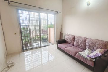 Flat Taman Kinrara