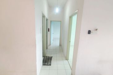 Flat Taman Kinrara