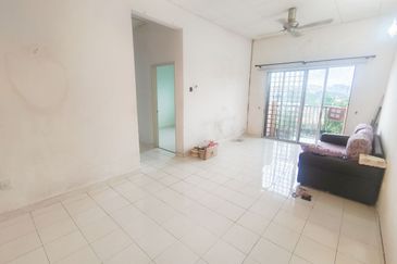 Flat Taman Kinrara