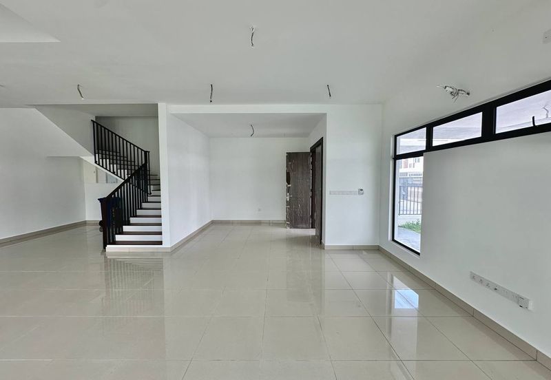 Elmina Hijauan Lapan (fasa A)