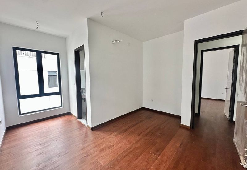 Elmina Hijauan Lapan (fasa A)