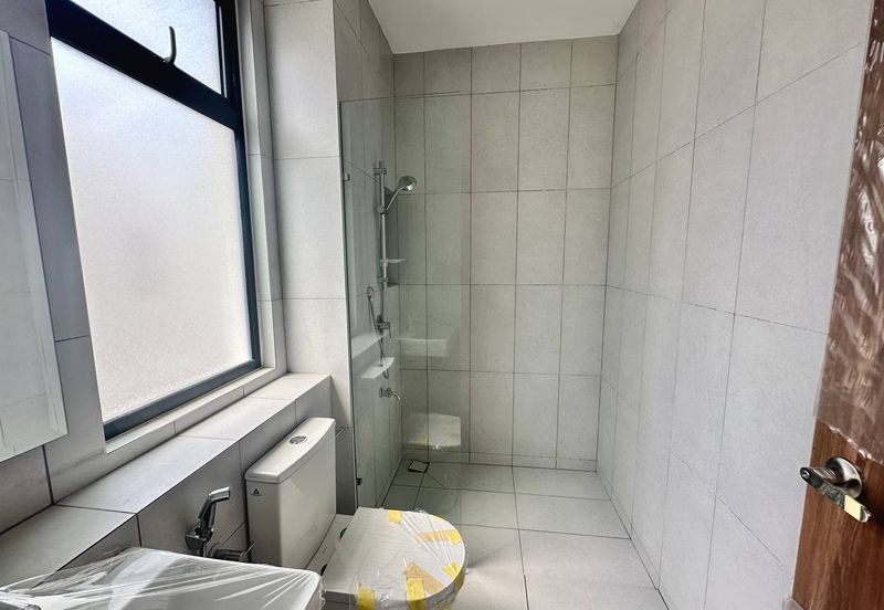 Elmina Hijauan Lapan (fasa A)