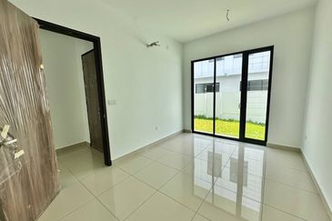 Elmina Hijauan Lapan (fasa A)