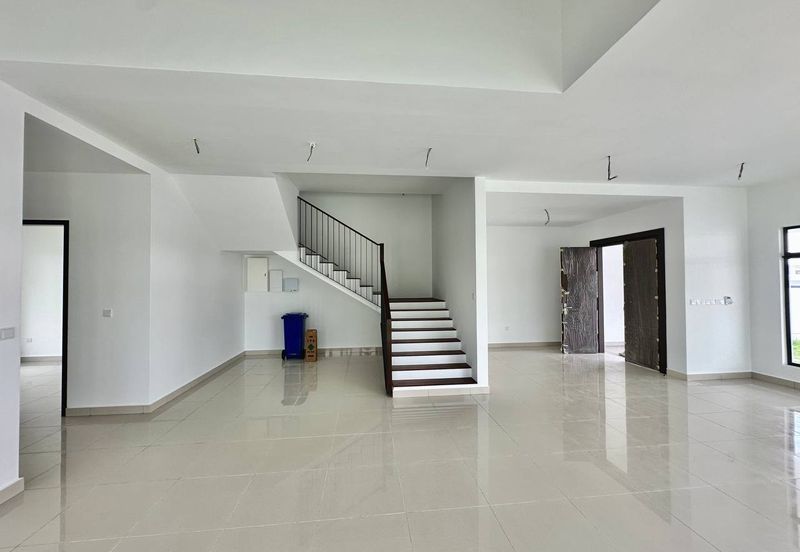 Elmina Hijauan Lapan (fasa A)