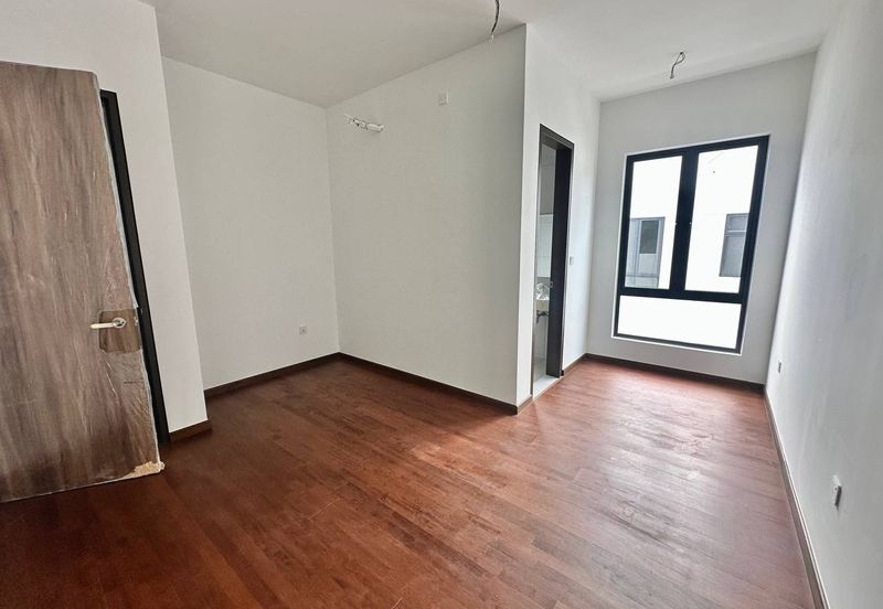 Elmina Hijauan Lapan (fasa A)