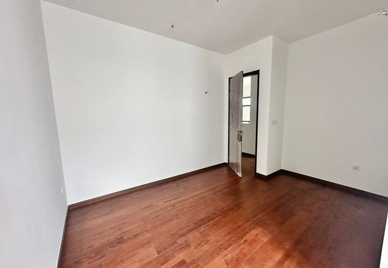 Elmina Hijauan Lapan (fasa A)