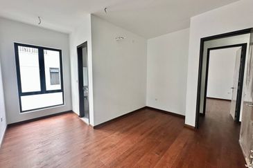 Elmina Hijauan Lapan (fasa A)