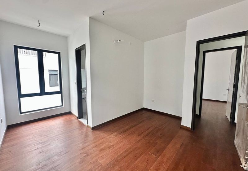 Elmina Hijauan Lapan (fasa A)