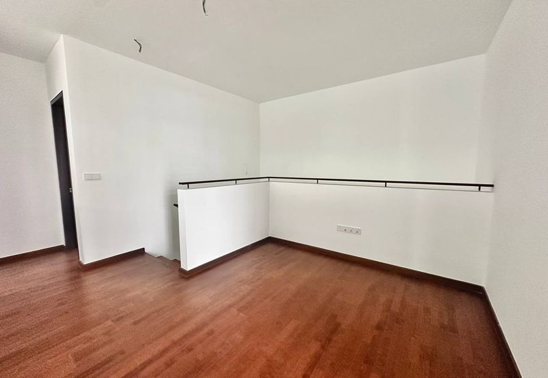 Elmina Hijauan Lapan (fasa A)