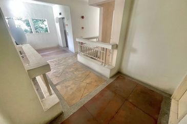 Seri Maya Condominium