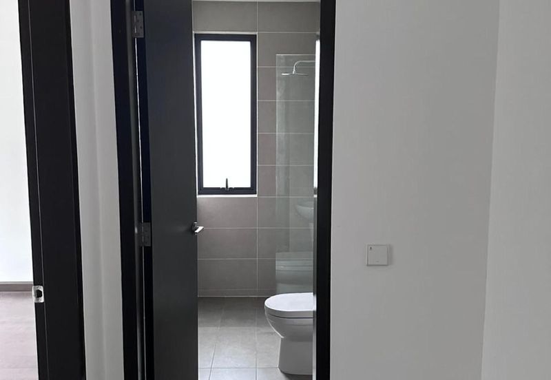 Reesia Elmina Garden