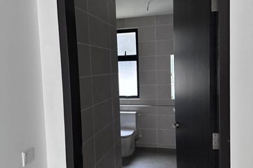 Reesia Elmina Garden