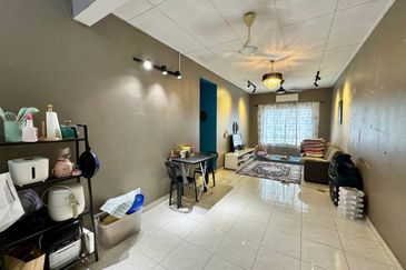 Akasia Apartment ( Setia Alam )