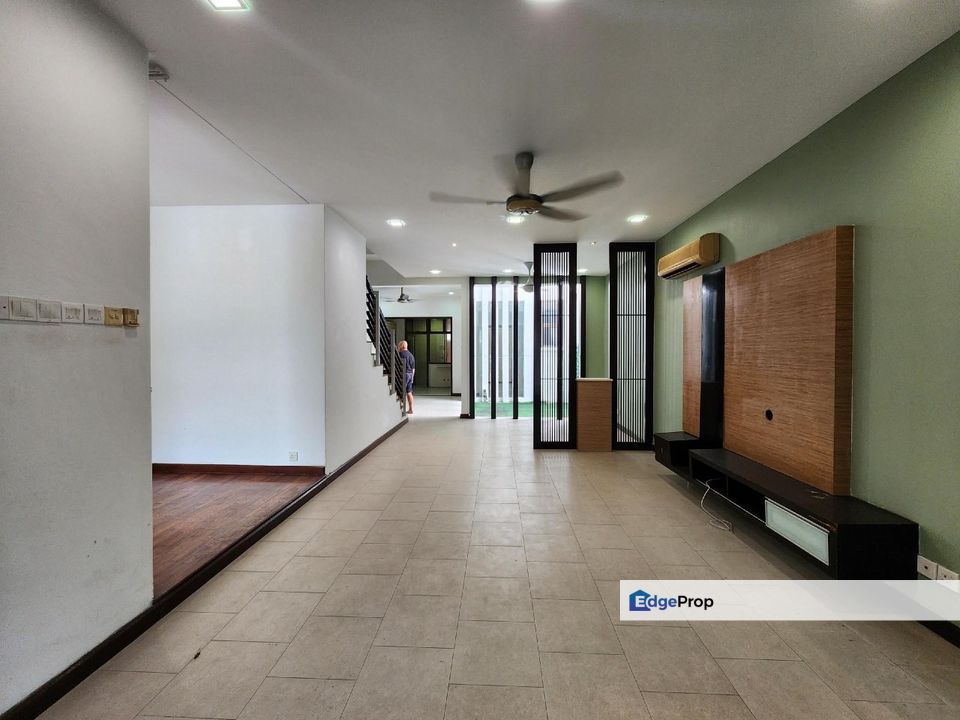 FACING OPEN Superlink Double Storey Lagenda 1 Bukit Jelutong, Selangor, Shah Alam