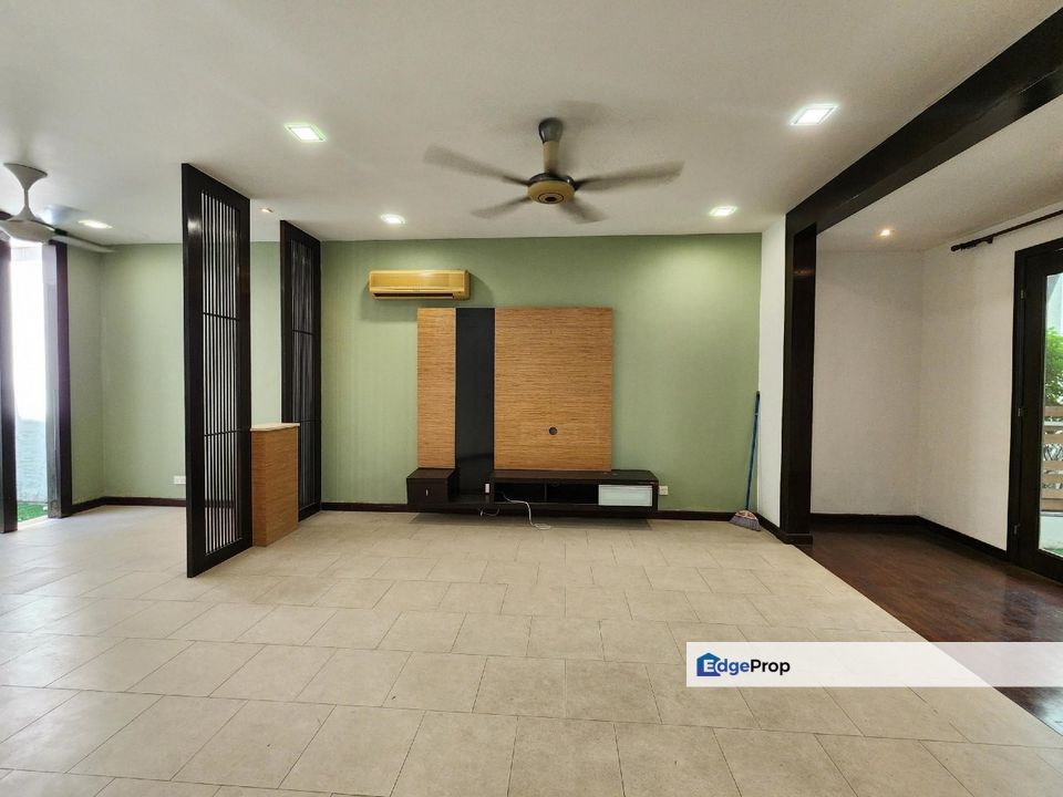 FACING OPEN Superlink Double Storey Lagenda 1 Bukit Jelutong, Selangor, Shah Alam