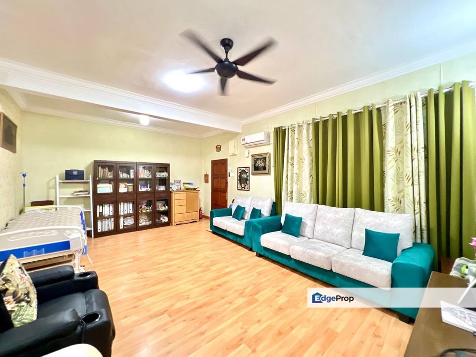 22x72 Double Storey Terrace House Bayu Damansara Seksyen 11 Kota Damansara, Selangor, Kota Damansara