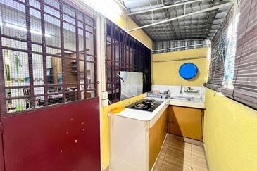 Seksyen 11, Kota Damansara