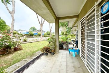 Perdana Lakeview East