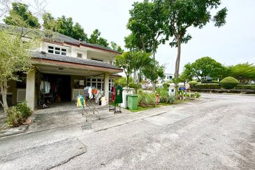 Perdana Lakeview East