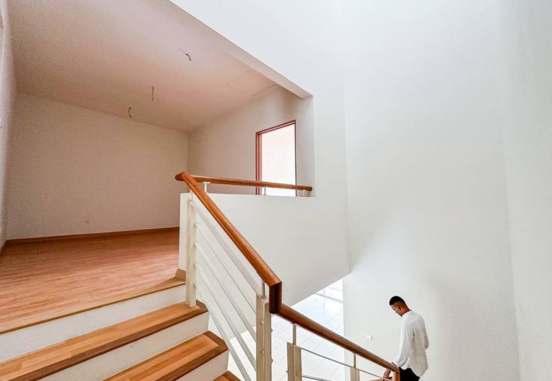 Opulenia @ Denai Alam