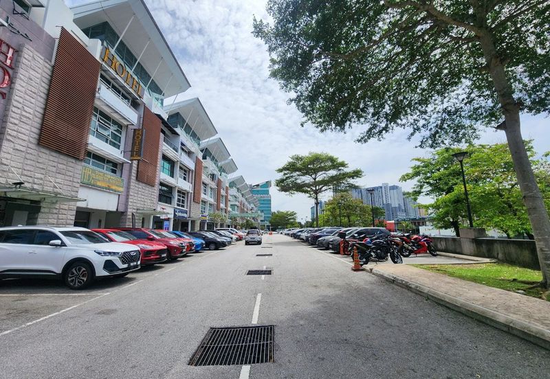 Laman Seri Business Park