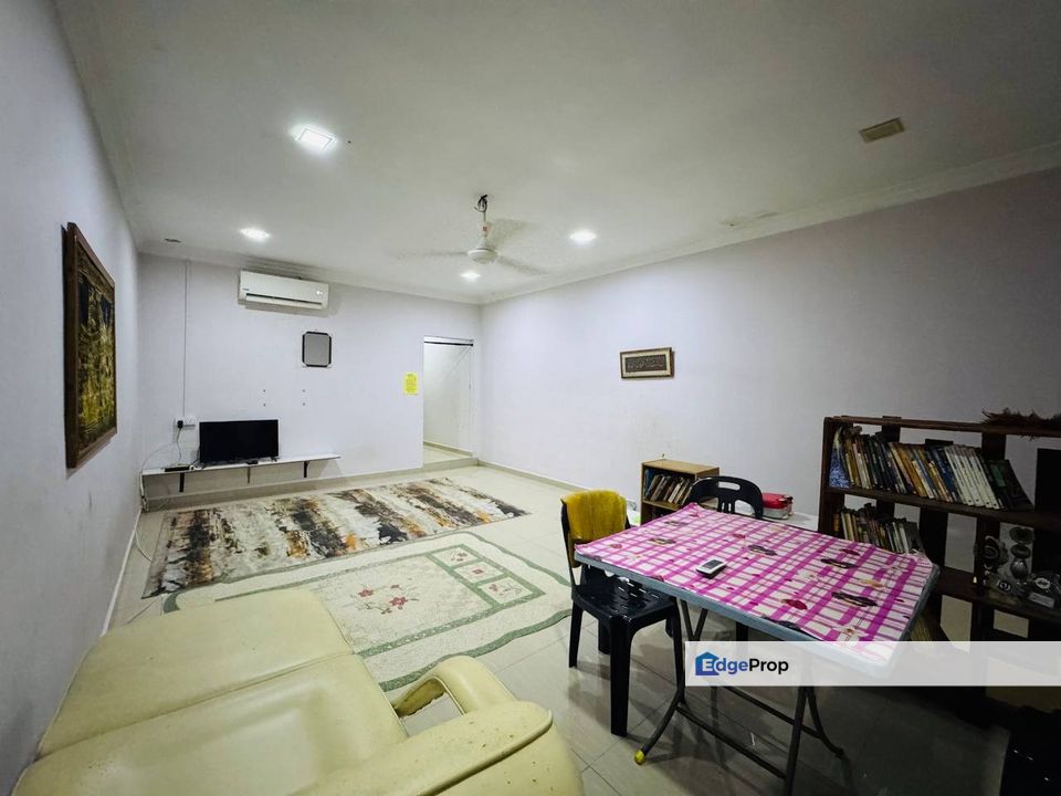 INTERMEDIATE Double Storey Kg Melayu Subang Shah Alam , Selangor, Subang