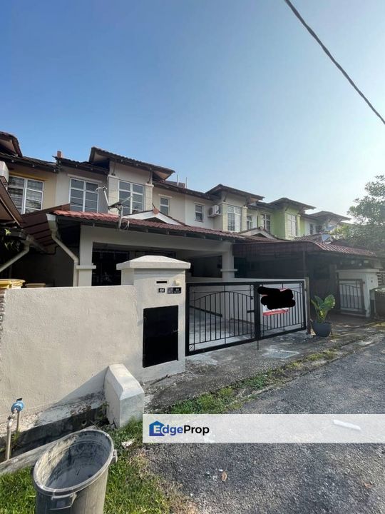 FACING OPEN Double Storey Terrace Taman Ixora Salak Tinggi Sepang , Selangor, Sepang
