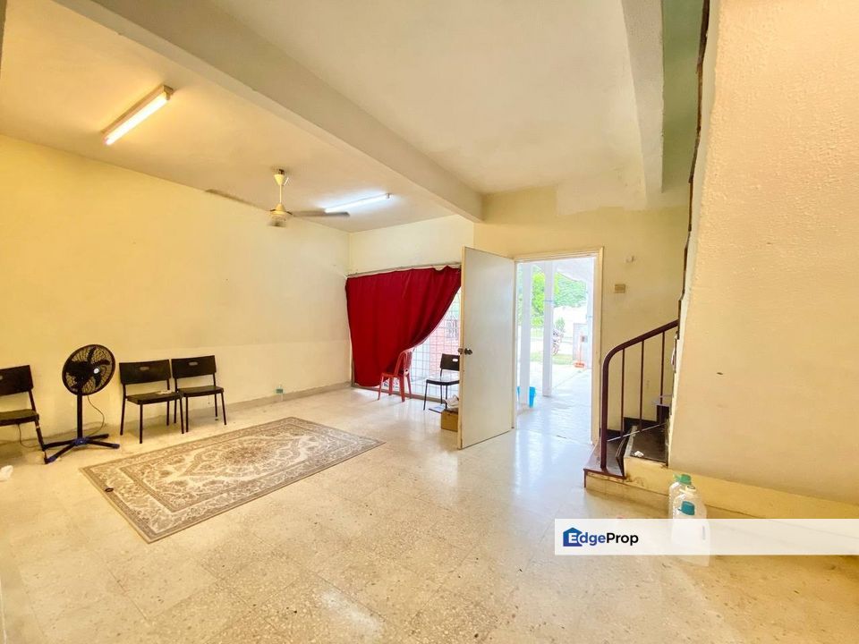 INTERMEDIATE Double Storey Terrace Sri Damak Taman Sri Andalas Klang, Selangor, Klang