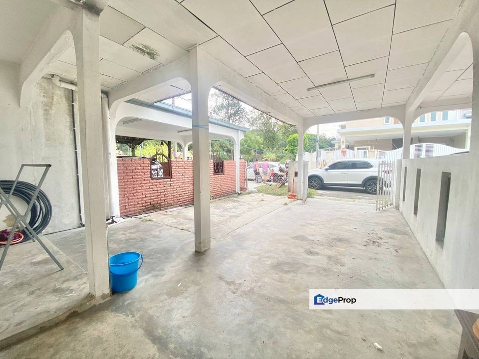 INTERMEDIATE Double Storey Terrace Sri Damak Taman Sri Andalas Klang, Selangor, Klang