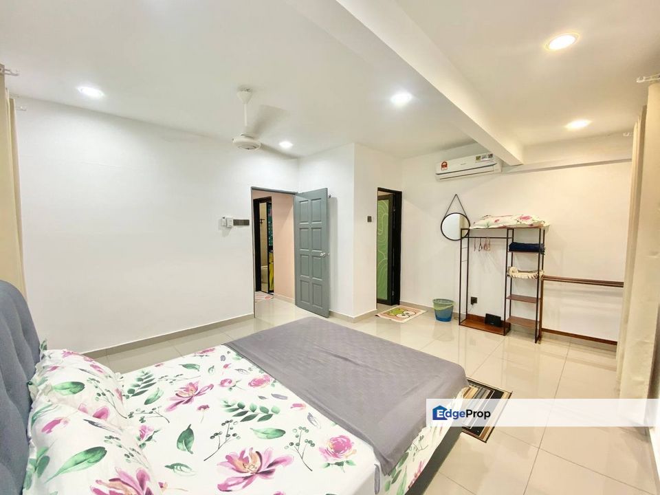 END LOT Double Storey Terrace Taman Sri Andalas Klang, Selangor, Klang