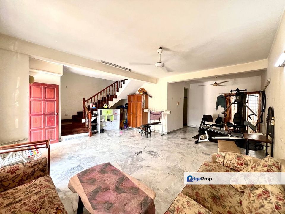 INTERMEDIATE Double Storey Terrace House Taman Tadisma Seksyen 13 Shah Alan, Selangor, Shah Alam