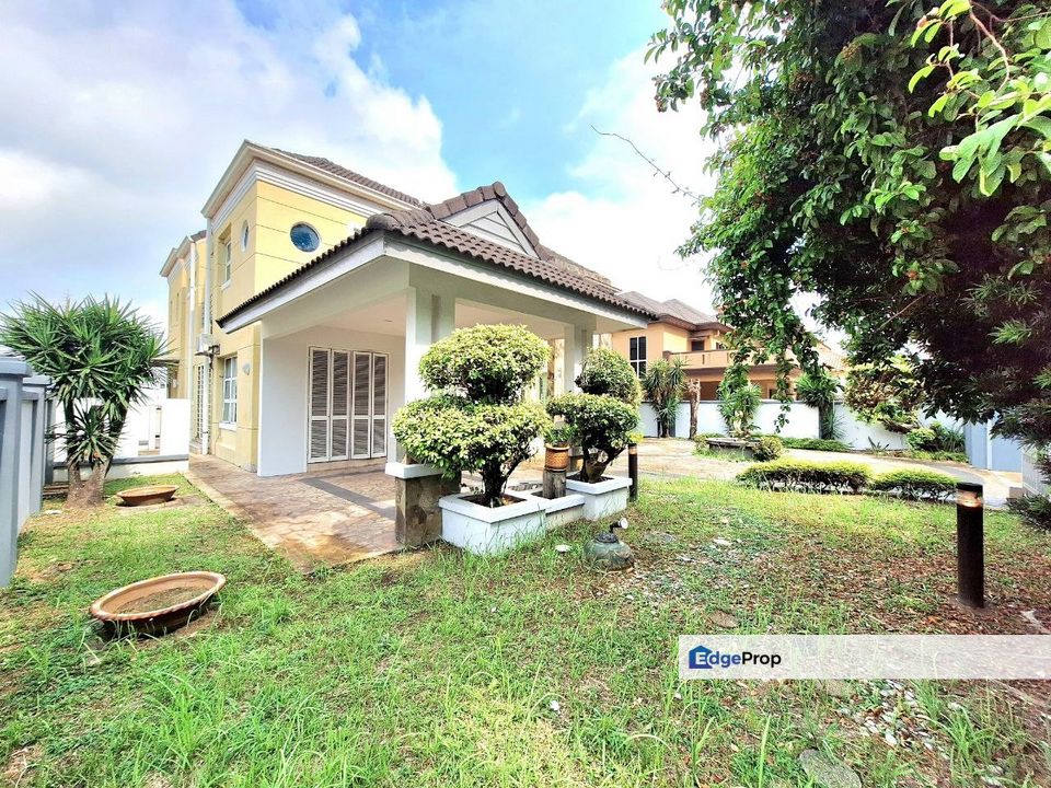 FOR SALE Double Storey Bungalow Taman Bukit Saga Seksyen 26 Shah Alam, Selangor, Shah Alam