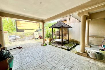 Jalan Suasana, Bandar Tun Hussein Onn